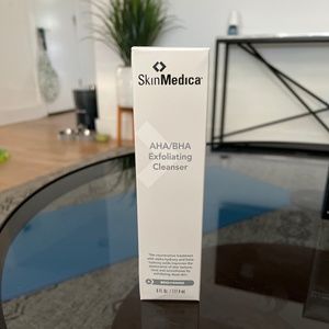 AHA/BHA Exfoliating cleanser